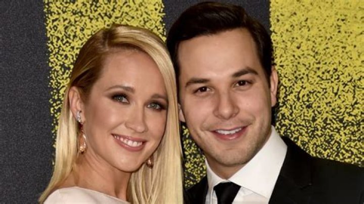 Anna Camp And Skylar Astin Are Married 1