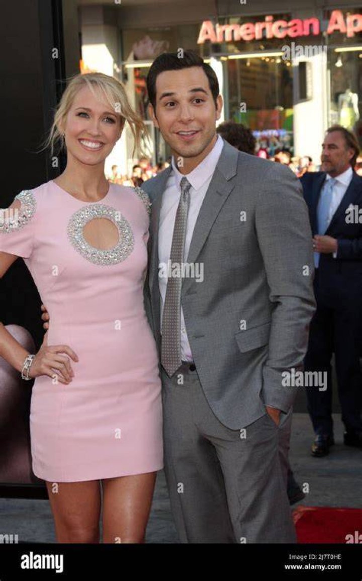 Anna Camp And Skylar Austin Are Married 1