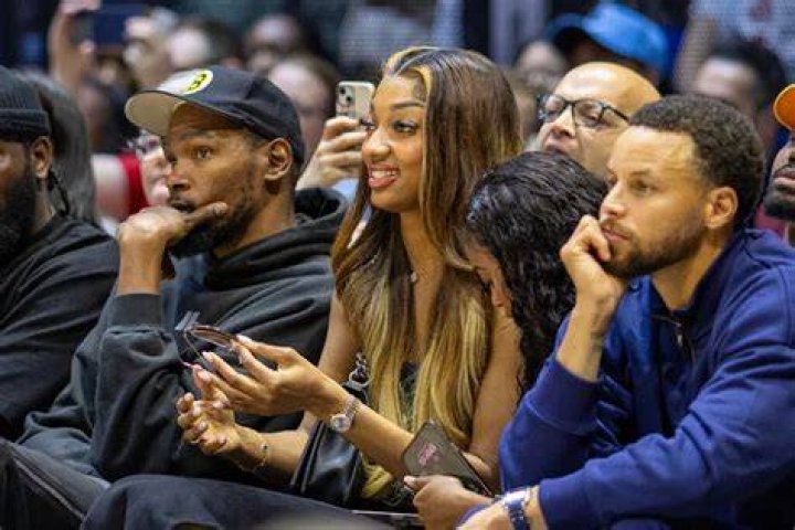 Kevin Durant’s Girlfriend, Wife, Brothers And Mom