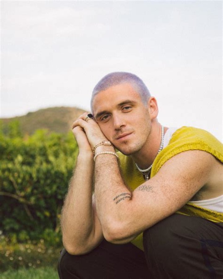 Lauv