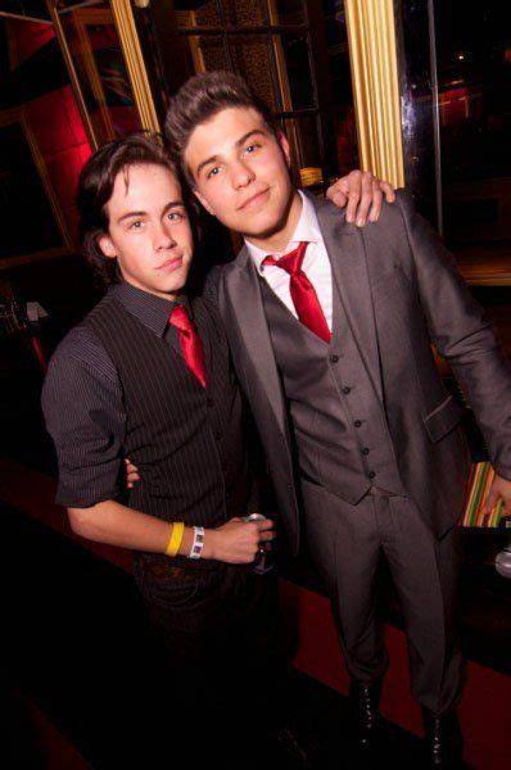 Munro Chambers Twins