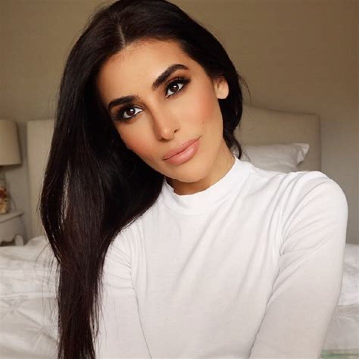 Sazan Hendrix