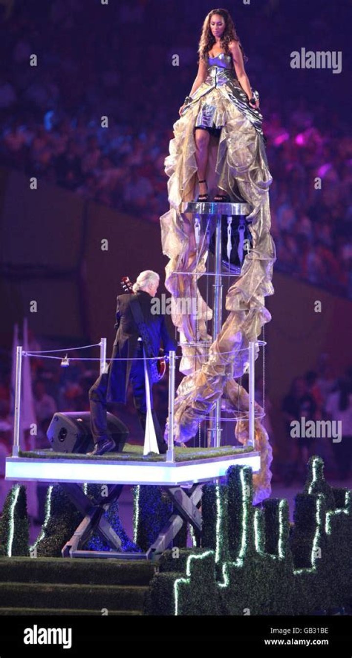 Watch Leona Lewis Perform 'Memory' From Cats 1